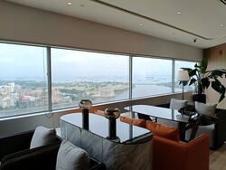 Gateway East (D7), Office #525306331